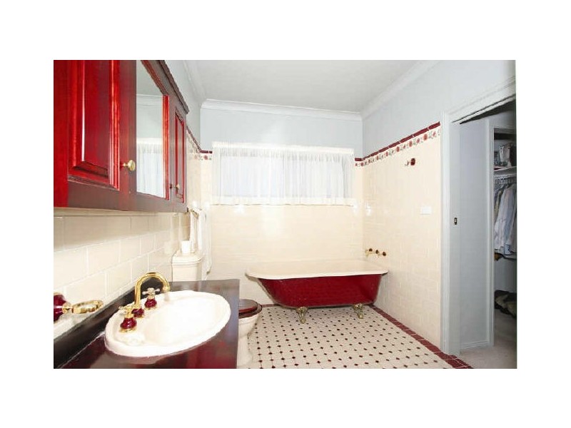 18 View Parade, Saratoga NSW 2251