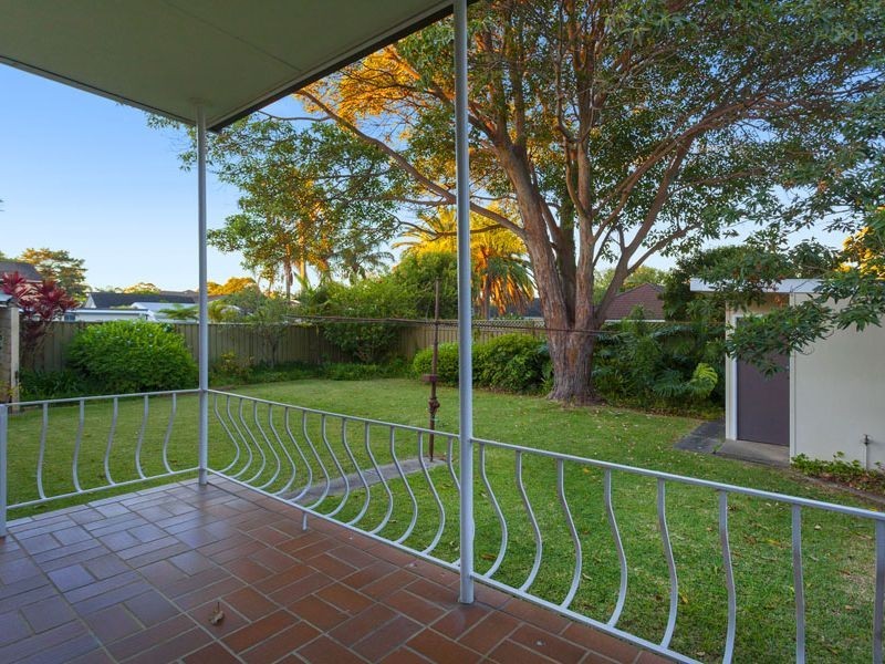 6 Bimbadeen Avenue, Miranda NSW 2228