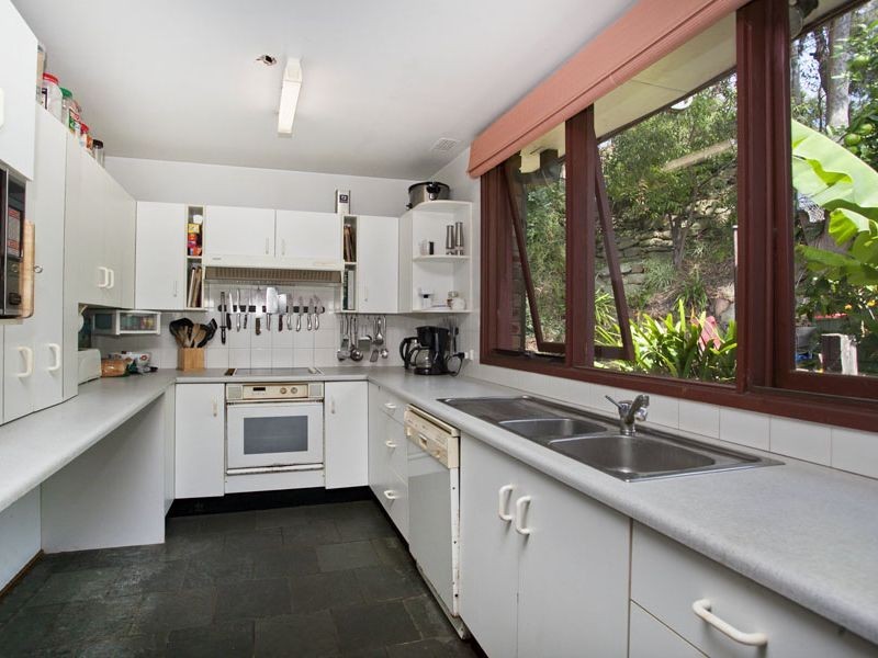 16 Timaru Place, Kirrawee NSW 2232