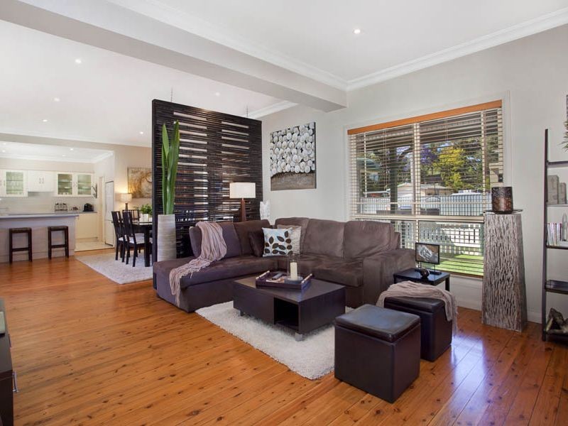 188 Oak Road, Kirrawee NSW 2232