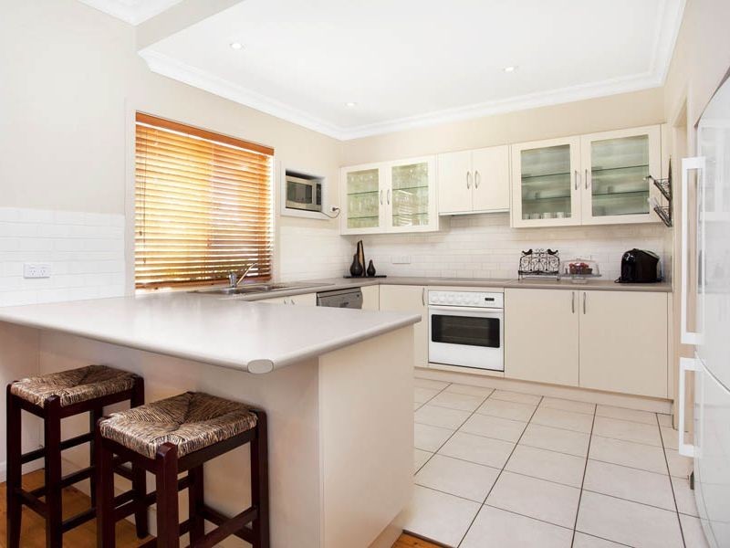 188 Oak Road, Kirrawee NSW 2232