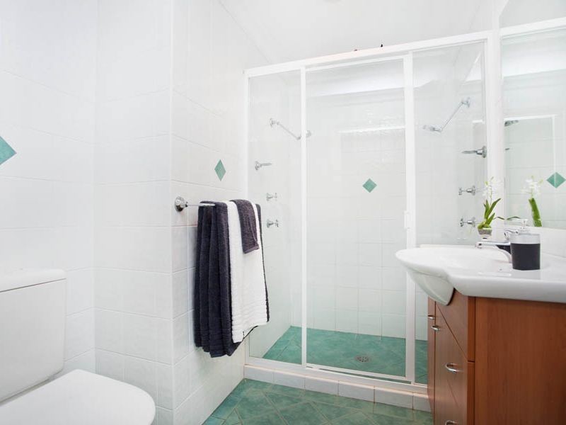 188 Oak Road, Kirrawee NSW 2232