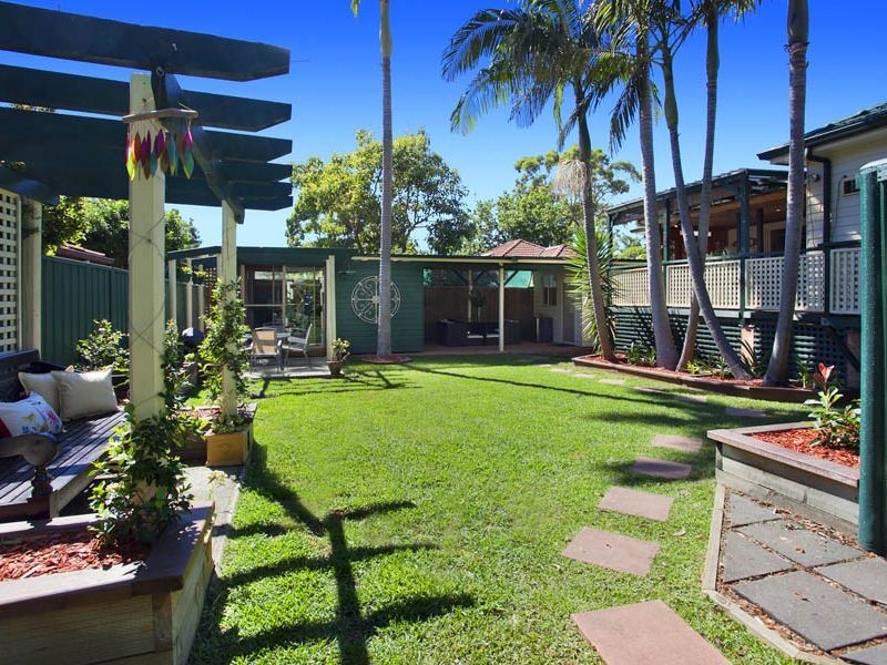 188 Oak Road, Kirrawee NSW 2232