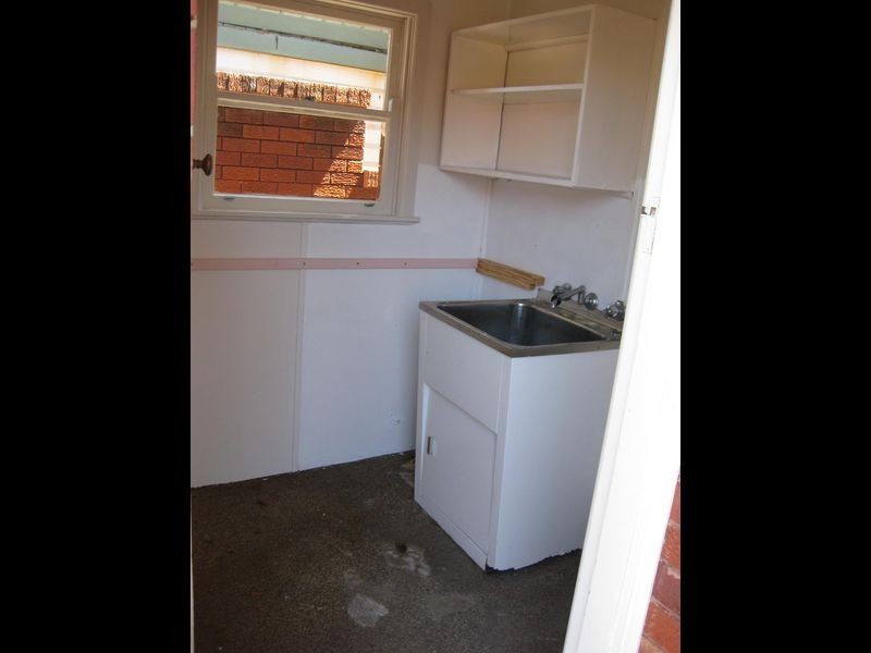 6 Nyngan Place, Miranda NSW 2228