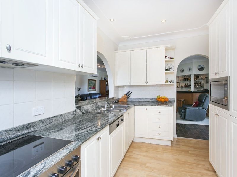 9 Nyngan Place, Miranda NSW 2228