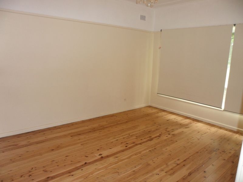 12 Barjardda Avenue, Sylvania NSW 2224