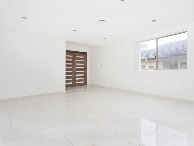 10 Carramar Crescent, Miranda NSW 2228