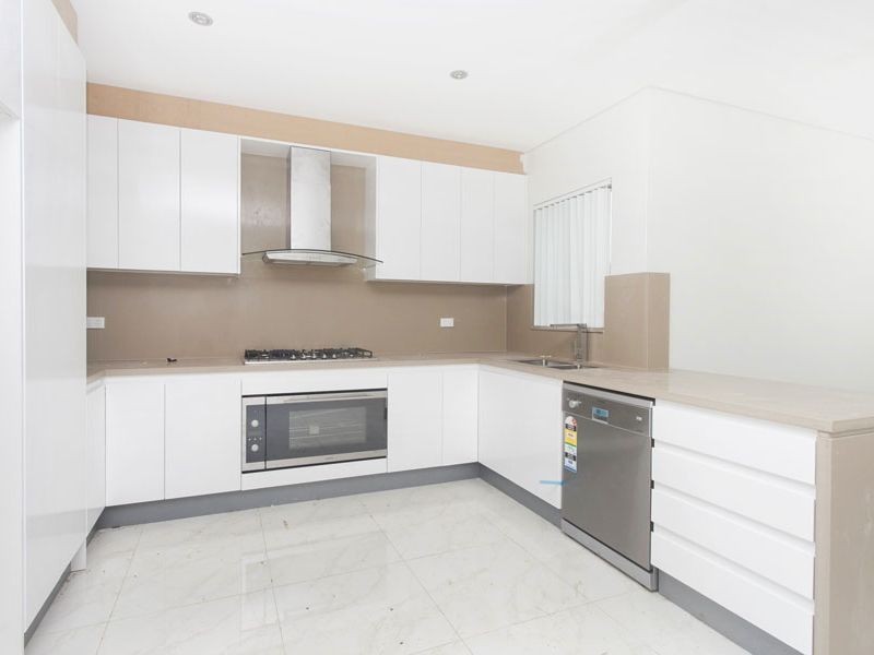 10 Carramar Crescent, Miranda NSW 2228