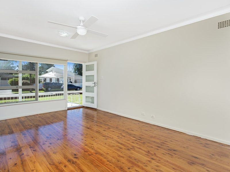 6 Nyngan Place, Miranda NSW 2228