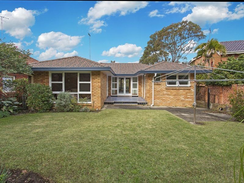 37 Matson Crescent, Miranda NSW 2228