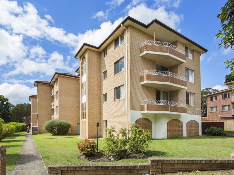 1/24 Kiora Rd, Miranda NSW 2228