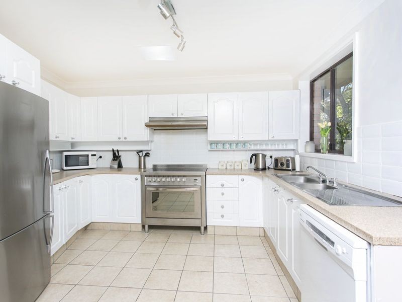 8 Roebourne Street, Yarrawarrah NSW 2233