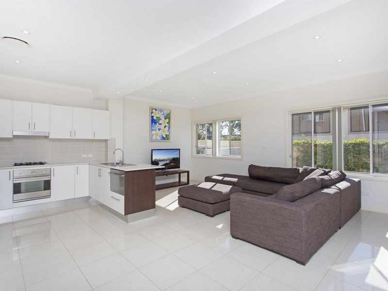 1/17 Jacaranda Road, Caringbah NSW 2229