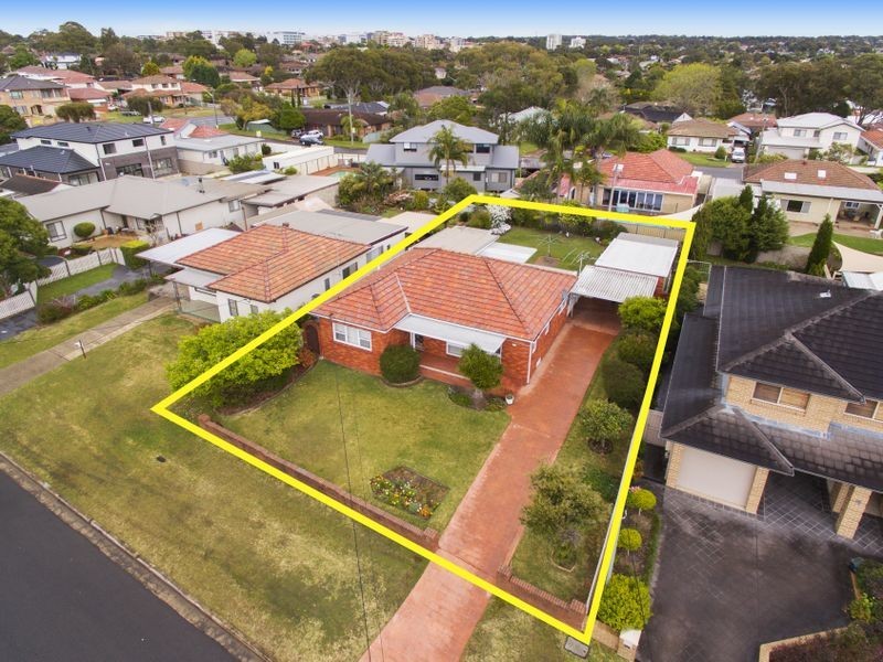 31 Renown Avenue, Miranda NSW 2228