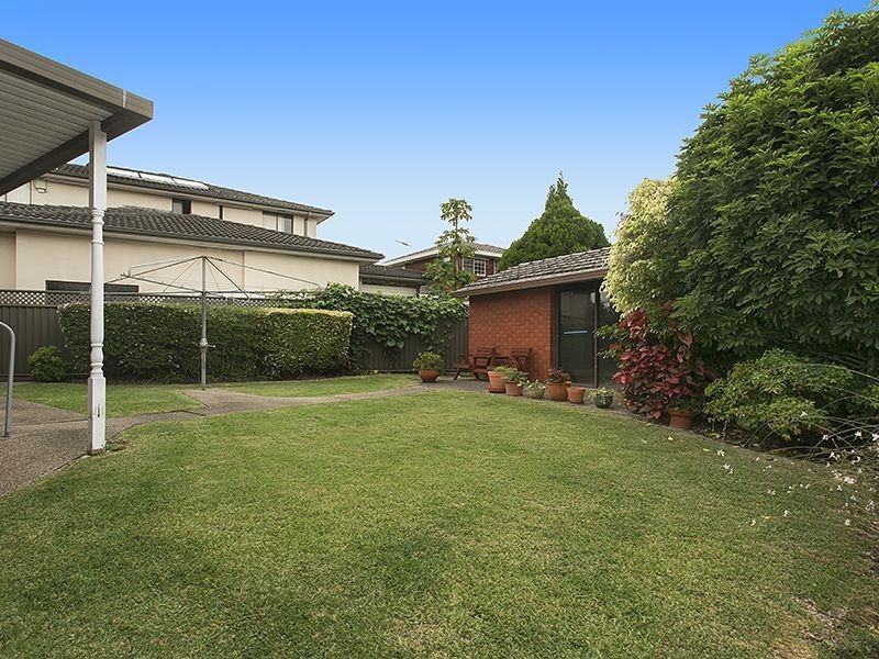 8 Lola Place, Miranda NSW 2228