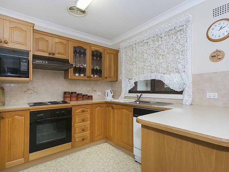 8 Lola Place, Miranda NSW 2228