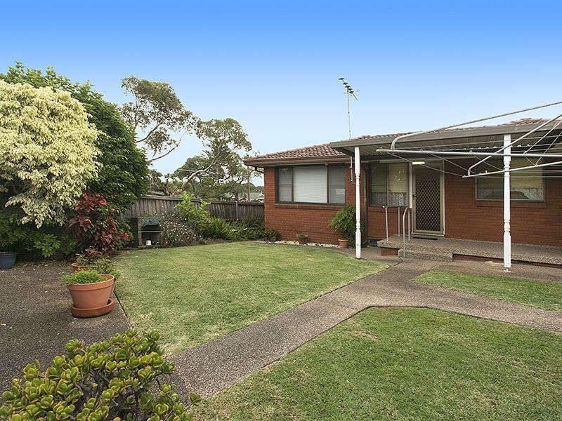 8 Lola Place, Miranda NSW 2228