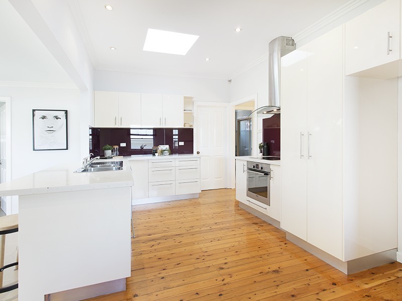 4 Graham Avenue, Miranda NSW 2228