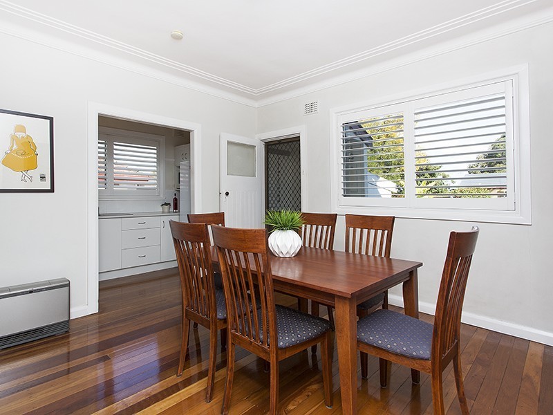 10 Durbar Avenue, Kirrawee NSW 2232