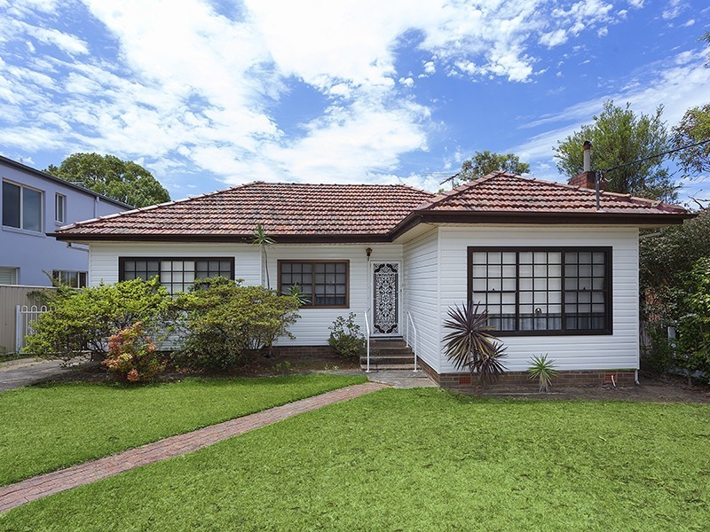 11 Forest Road, Yowie Bay NSW 2228