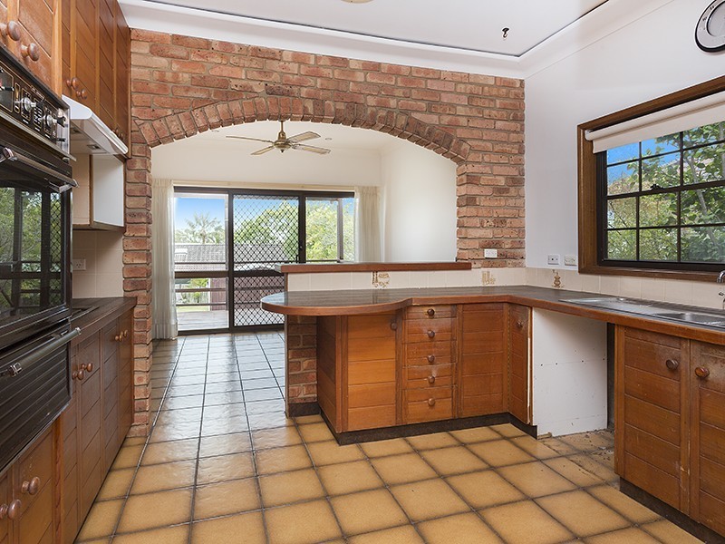 11 Forest Road, Yowie Bay NSW 2228