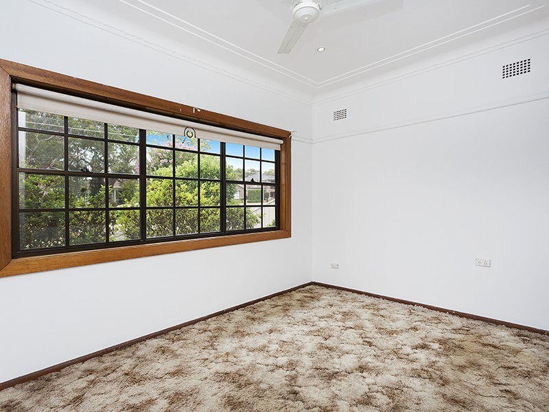 11 Forest Road, Yowie Bay NSW 2228