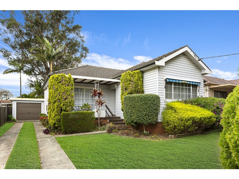 18 Tergur Crescent, Caringbah NSW 2229