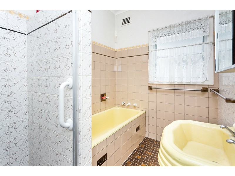 18 Tergur Crescent, Caringbah NSW 2229