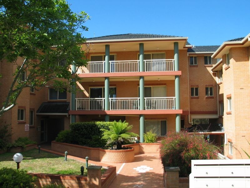 17/8-14 Gibbs Street, Miranda NSW 2228