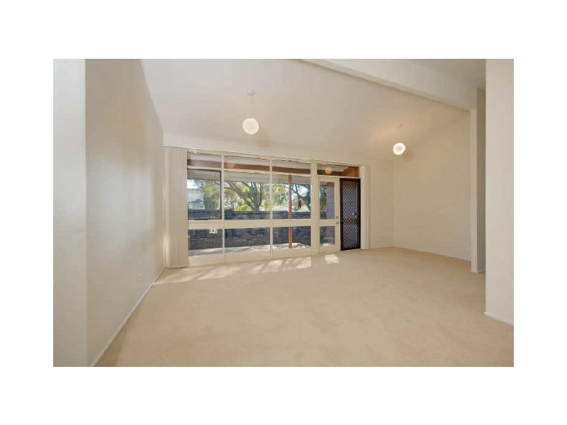 2 Vista Heights Road, Miranda NSW 2228