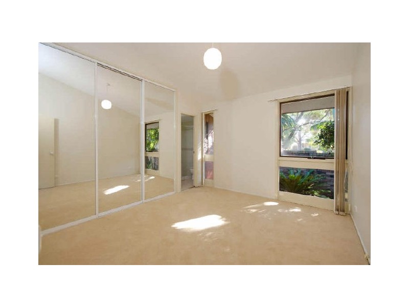 2 Vista Heights Road, Miranda NSW 2228