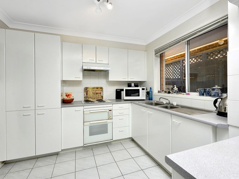 2/15 Kumbardang Avenue, Miranda NSW 2228
