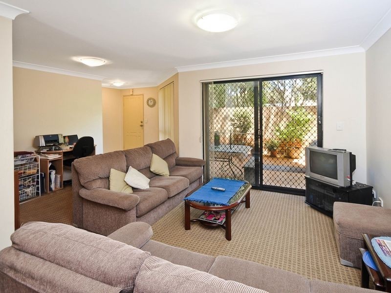 3/8 Warumbui Avenue, Miranda NSW 2228