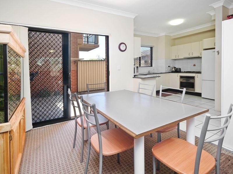 3/8 Warumbui Avenue, Miranda NSW 2228