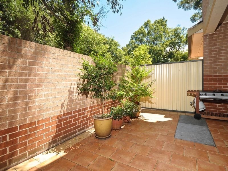 3/8 Warumbui Avenue, Miranda NSW 2228