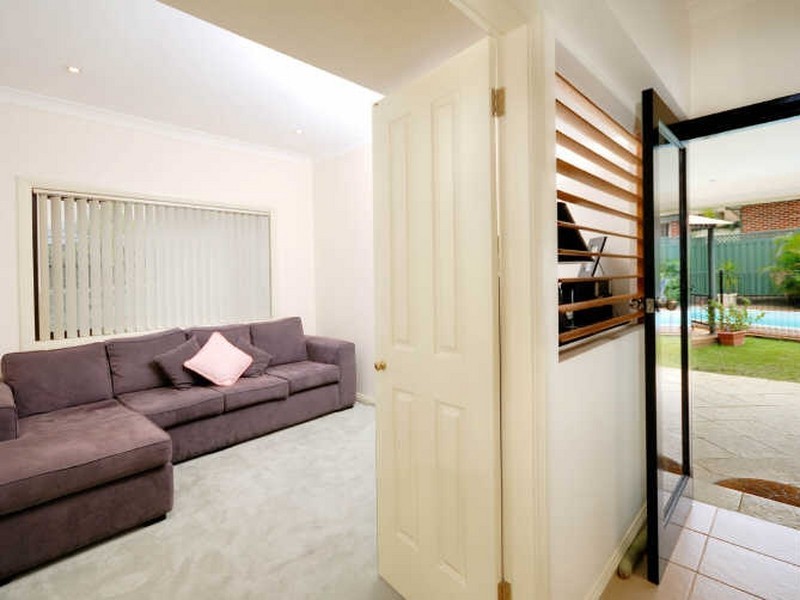 9 Nyinya Avenue, Gymea NSW 2227