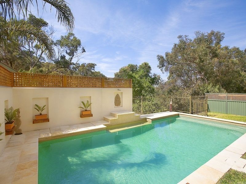 18 Nulgarra Avenue, Gymea Bay NSW 2227