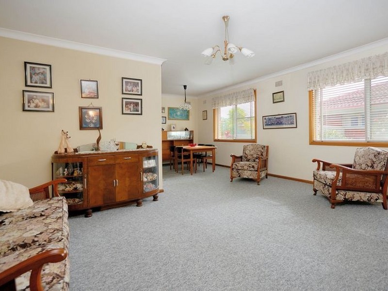 2 Stevens Avenue, Miranda NSW 2228