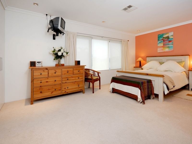 138 Holt Road, Taren Point NSW 2229