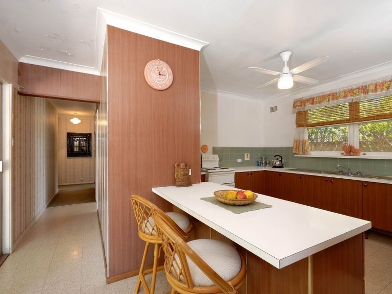 10 Graham Ave, Miranda NSW 2228