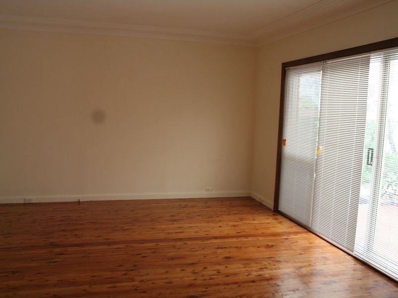 31 Durbar Avenue, Kirrawee NSW 2232