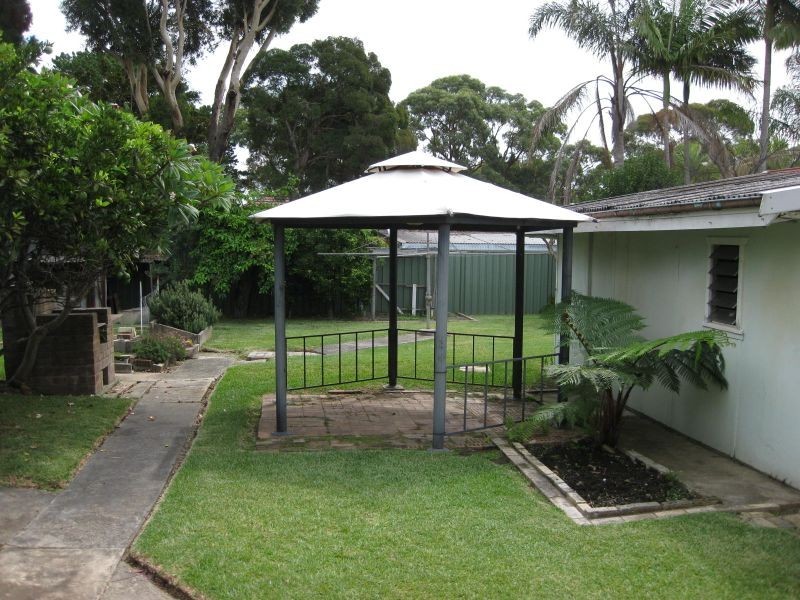 17 Milner Avenue, Kirrawee NSW 2232