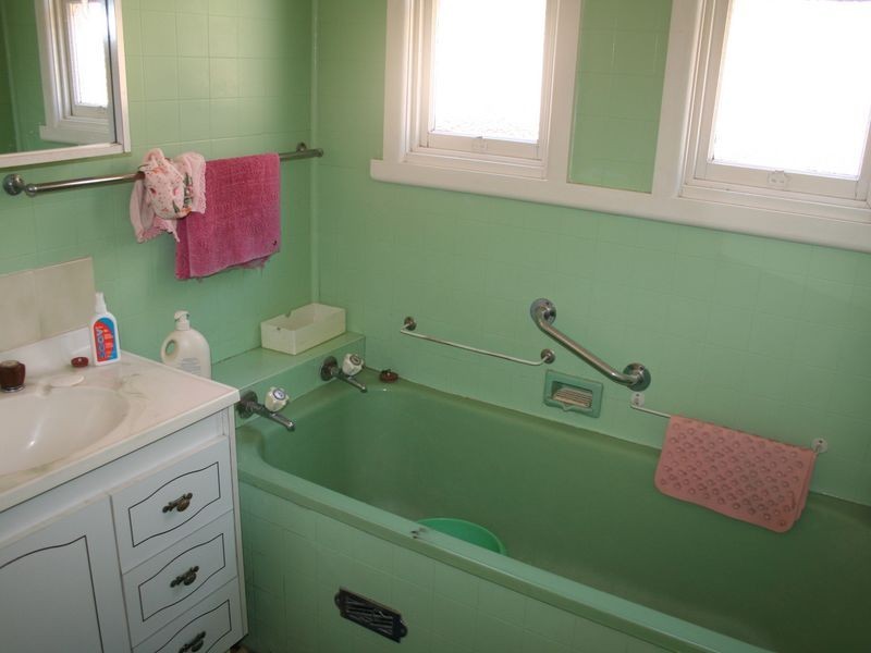 17 Milner Avenue, Kirrawee NSW 2232