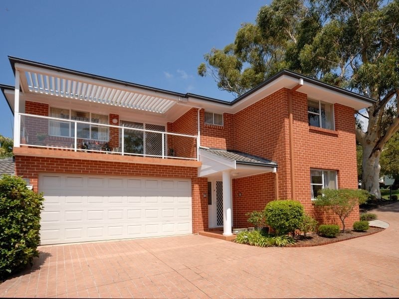 1/8 Milburn Road, Gymea NSW 2227