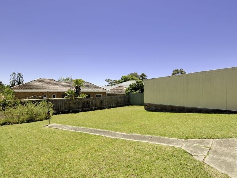 9 Urunga Parade, Miranda NSW 2228