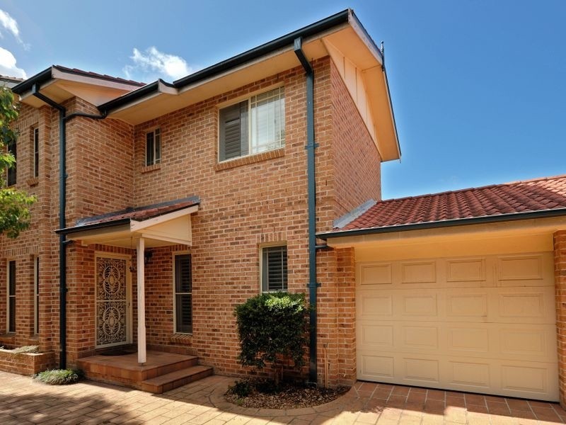 2/49 Karimbla Road, Miranda NSW 2228