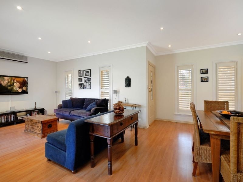 2/49 Karimbla Road, Miranda NSW 2228