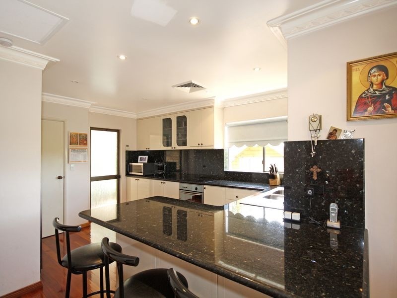 148 St George Cres, Sandy Point NSW 2172
