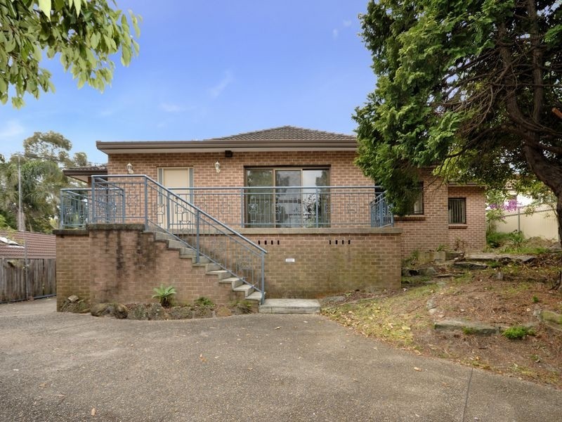 11 Canberra Road, Sylvania NSW 2224