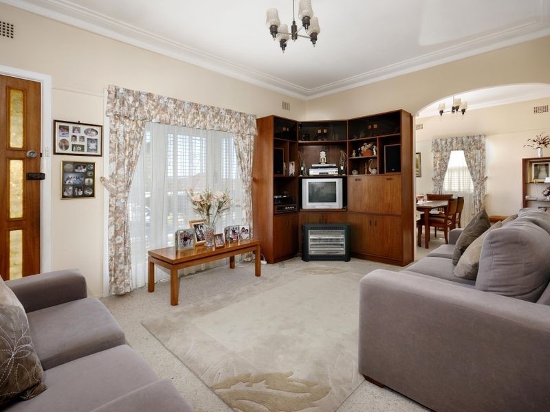 24 Ingara Ave, Miranda NSW 2228